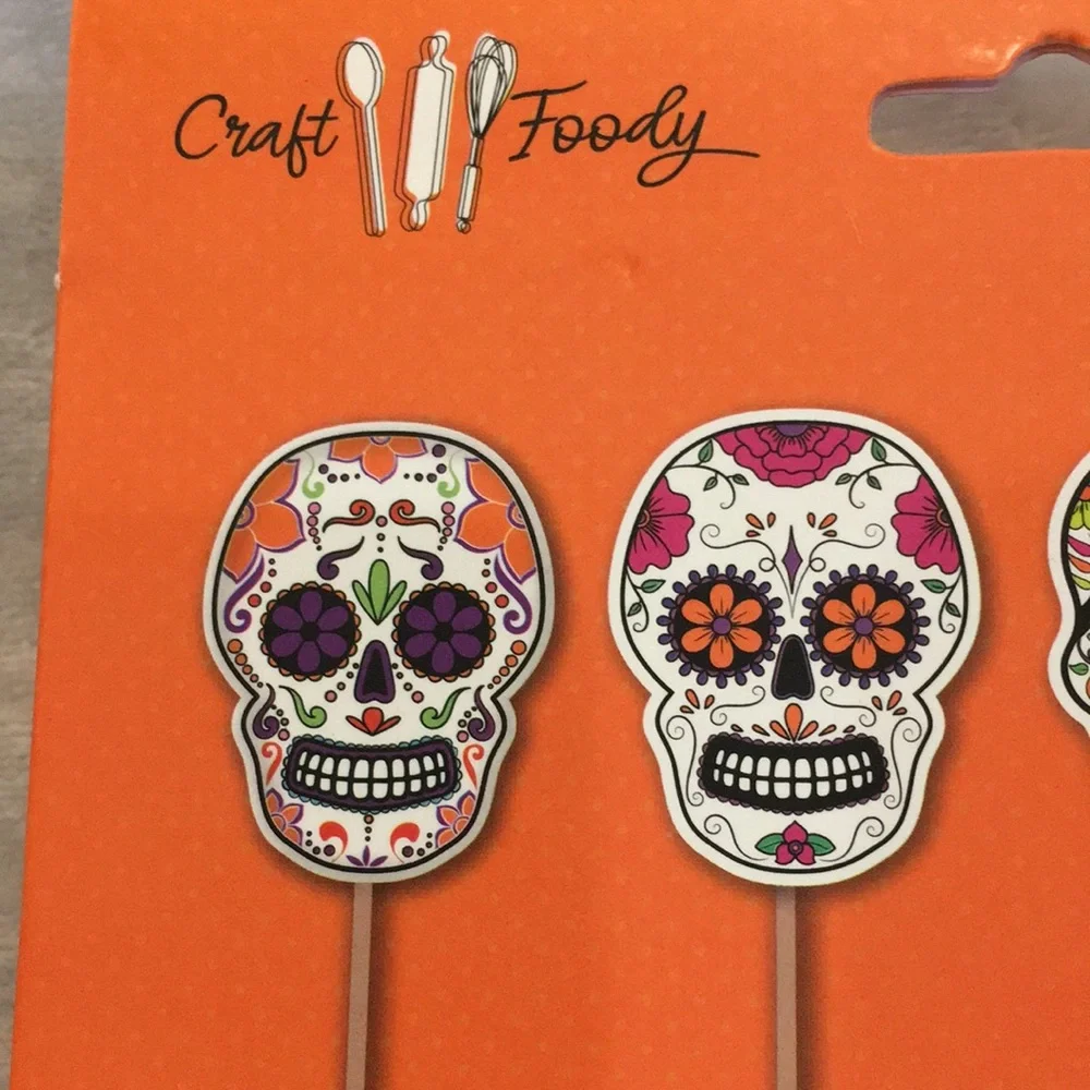 Skull Halloween Dia Des Las Muertos Cupcake Kit NWT set of 30 liners & picks